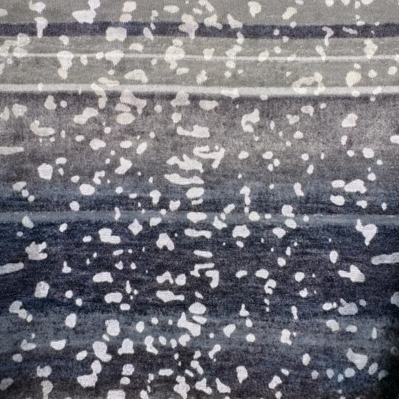 Women’s pullover shirt, size M - Picture 9 of 12